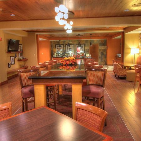Hampton Inn Пиджен Фордж Екстериор снимка