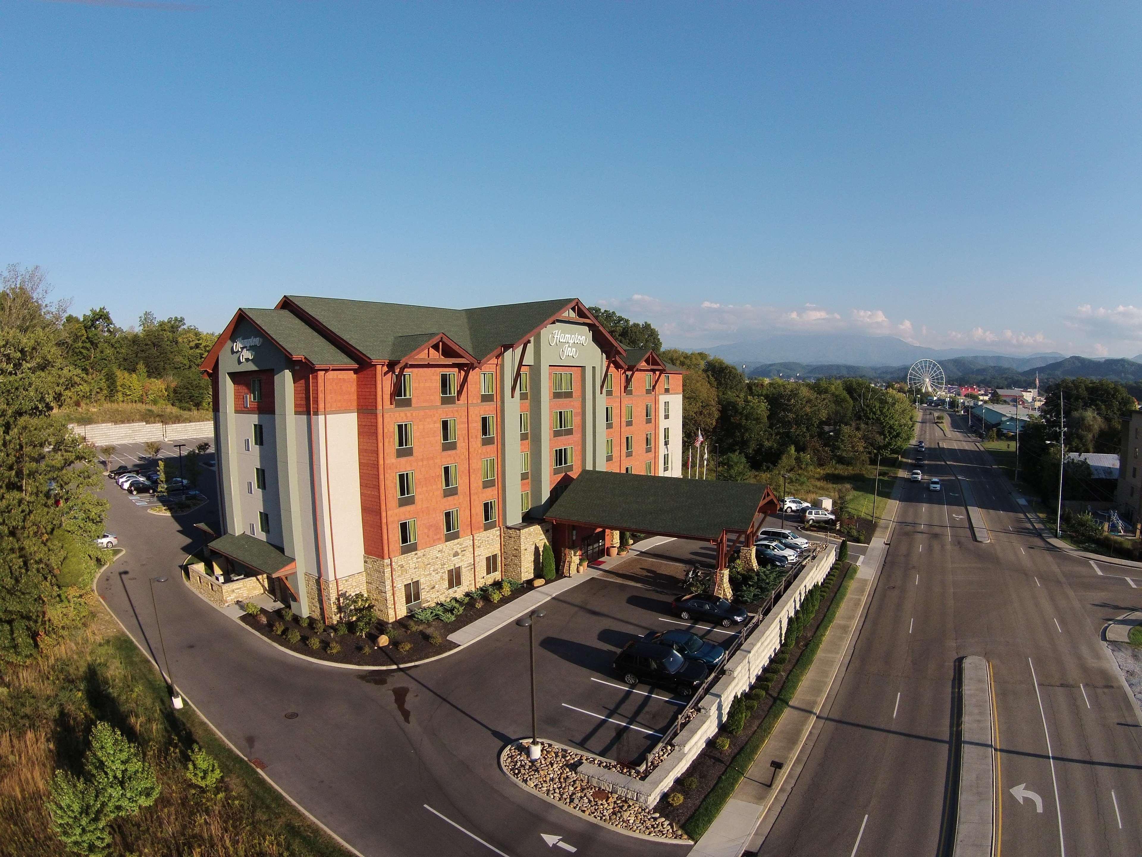 Hampton Inn Пиджен Фордж Екстериор снимка