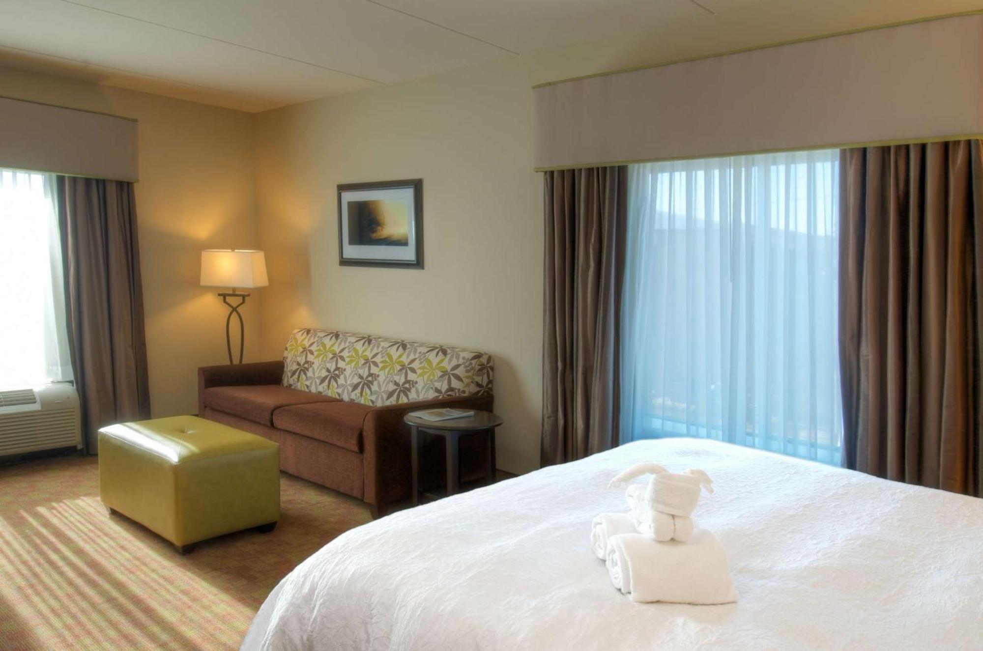 Hampton Inn Пиджен Фордж Екстериор снимка